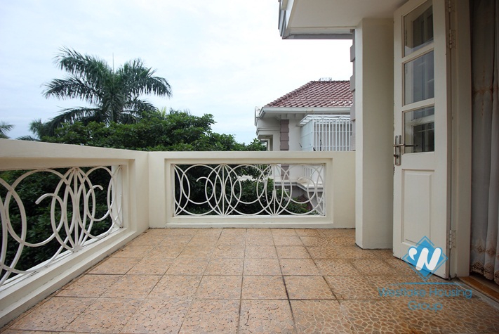  A nice house for rent in Ciputra C area